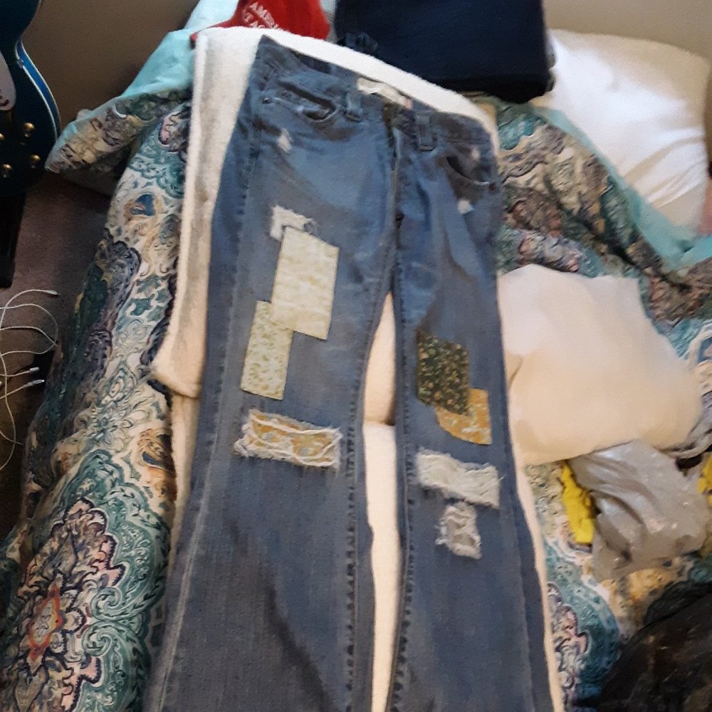 Levis 513 Slouch Boot Cut Jeans. Size 3M
